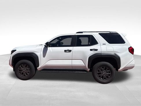 Used 2026 Toyota 4Runner SR5 AWD/4WD image 4