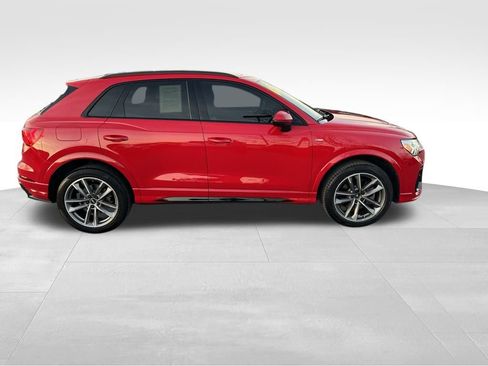 Used 2022 Audi Q3 2.0T Premium Plus w/ Premium Plus Package image 8