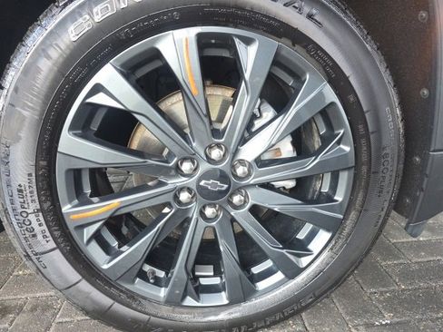 Used 2023 Chevrolet Traverse RS w/ LPO, Floor Liner Package image 7