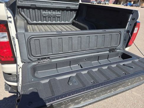 New 2026 GMC Canyon Elevation w/ Convenience Package image 32