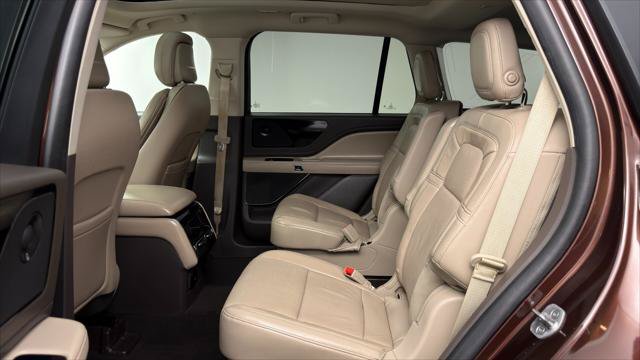 Used 2020 Lincoln Aviator Reserve w/ Equipment Group 201A AWD/4WD image 17