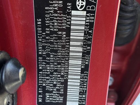 Used 2014 Toyota Corolla LE FWD image 16