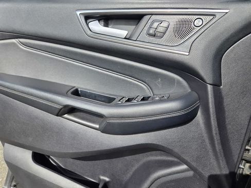 Used 2019 Ford Edge Titanium AWD/4WD image 19