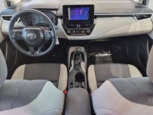 Used 2025 Toyota Corolla LE FWD image 18