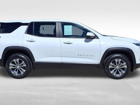 Used 2025 Chevrolet Equinox LT image 9