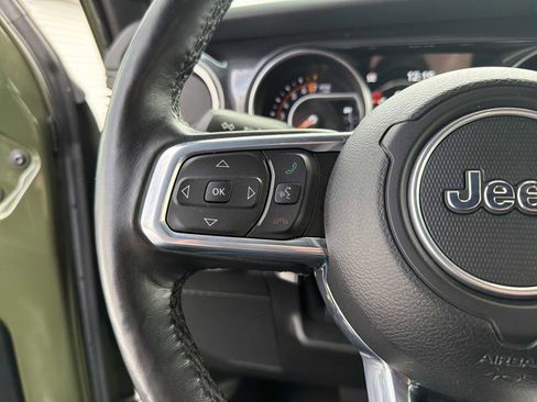 Used 2021 Jeep Wrangler Unlimited Sahara image 24