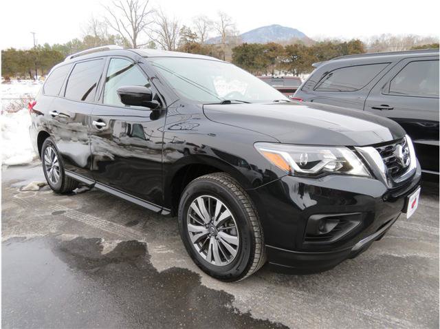 Used 2020 Nissan Pathfinder S AWD/4WD image 1