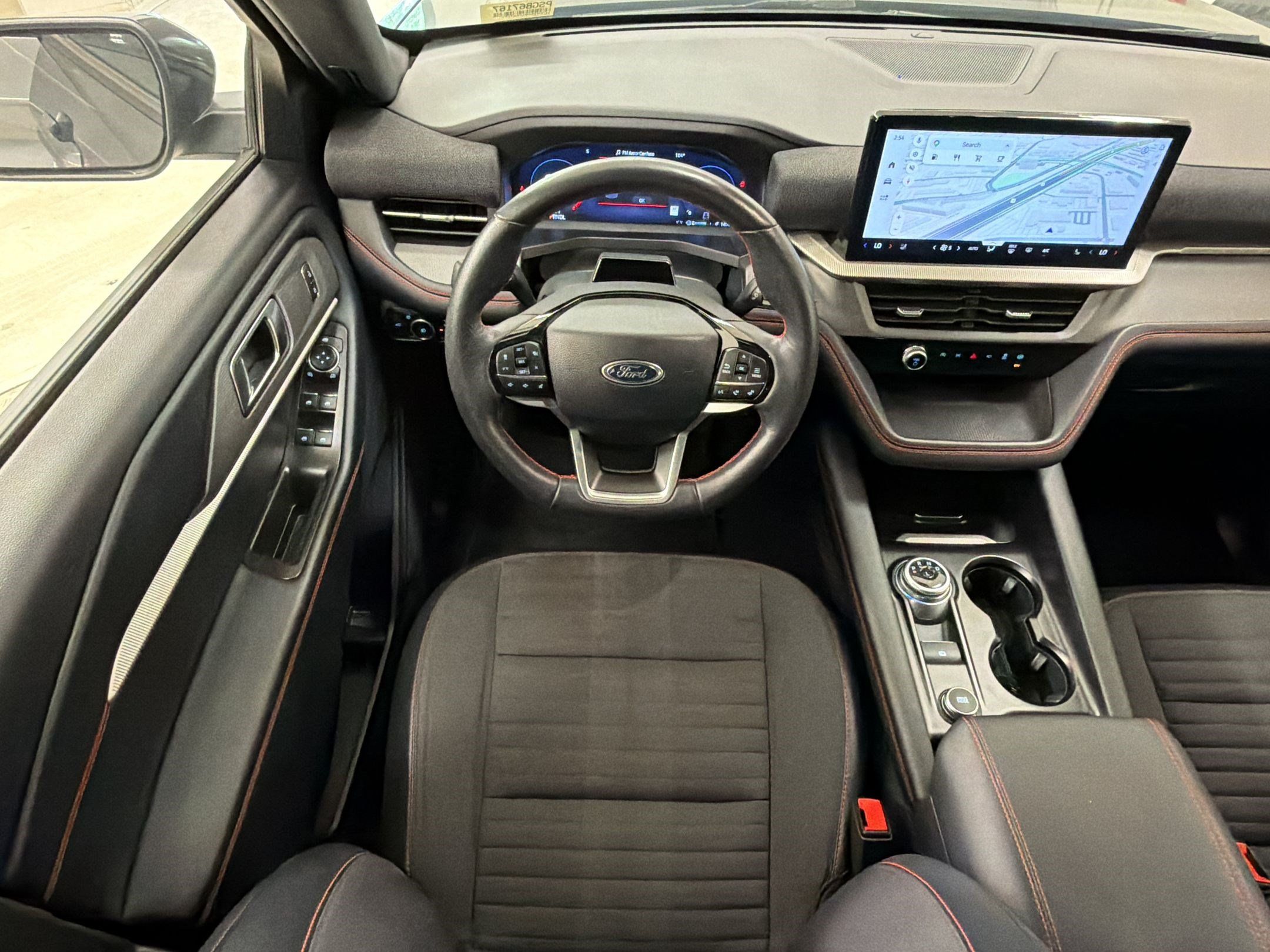 Certified 2025 Ford Explorer ST-Line w/ ST-Line Street Pack AWD/4WD image 30