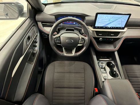Certified 2025 Ford Explorer ST-Line w/ ST-Line Street Pack AWD/4WD image 30