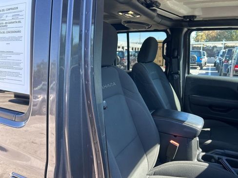 Used 2023 Jeep Wrangler Sahara image 24