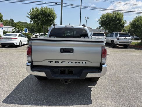 Used 2023 Toyota Tacoma TRD Off-Road w/ Black Out Package (TMS) AWD/4WD image 6