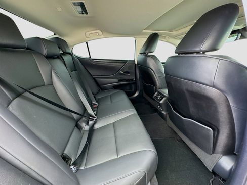 Used 2023 Lexus ES 350 w/ Premium Package image 19