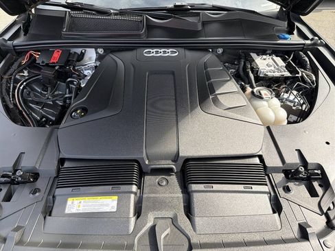 Used 2019 Audi Q7 2.0T Premium Plus w/ Premium Plus Package AWD/4WD image 13