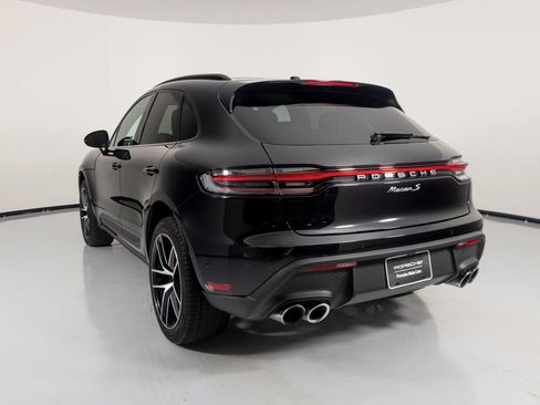 Certified 2023 Porsche Macan S AWD/4WD image 9