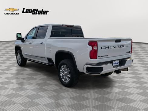 Used 2024 Chevrolet Silverado 3500 High Country w/ High Country Premium Package image 3