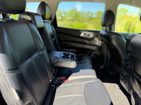 Certified 2019 Nissan Pathfinder SL w/ Cargo Package AWD/4WD image 25