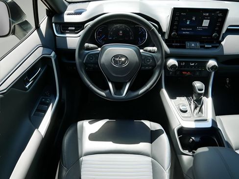Used 2019 Toyota RAV4 XSE w/ XSE Weather Package AWD/4WD image 13