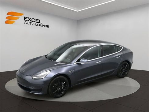 Used 2019 Tesla Model 3 Long Range image 36