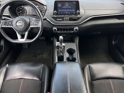 Used 2022 Nissan Altima 2.5 SR FWD image 16