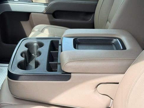 Used 2017 Chevrolet Silverado 1500 LTZ Z71 w/ LTZ Plus Package AWD/4WD image 34