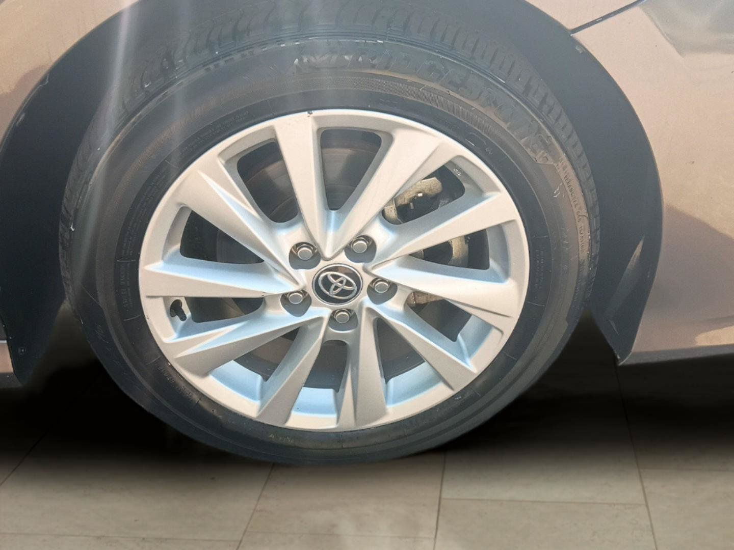 Used 2024 Toyota Camry LE w/ Convenience Package FWD image 15
