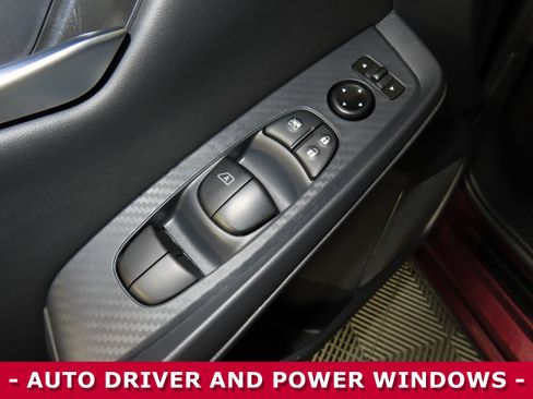 Certified 2025 Nissan Sentra SV image 7