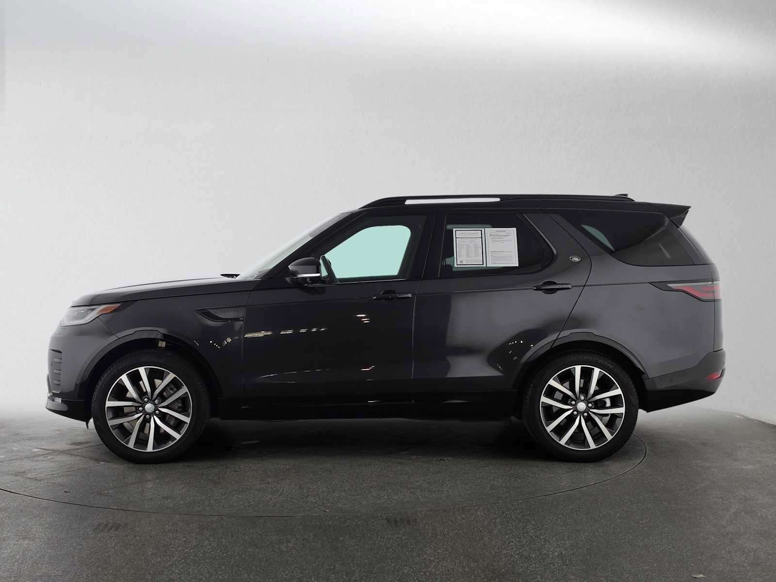 Used 2023 Land Rover Discovery S R-Dynamic AWD/4WD image 2
