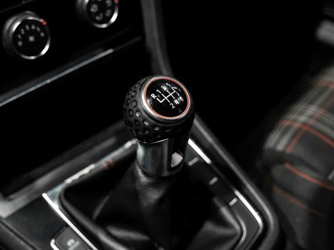 Used 2017 Volkswagen GTI S FWD image 23