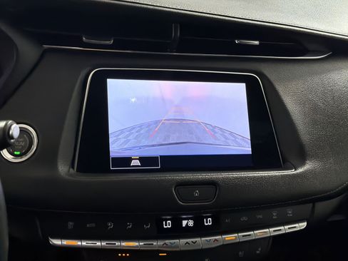 Used 2023 Cadillac XT4 Premium Luxury w/ Technology Package AWD/4WD image 19