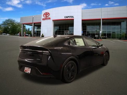 New 2026 Toyota Prius Plug-In Hybrid FWD image 2