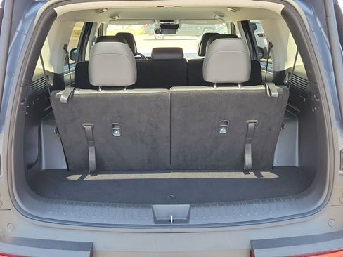 Used 2025 Hyundai Santa Fe SEL AWD/4WD image 12