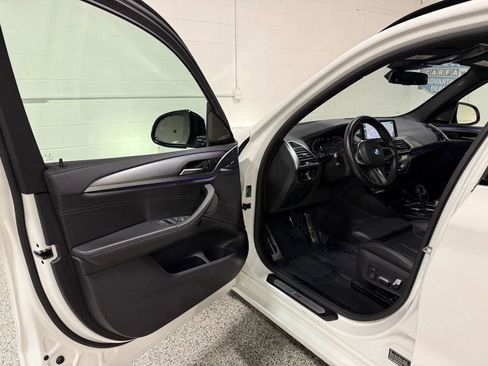 Used 2021 BMW X3 xDrive30i w/ M Sport Package image 9