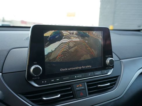 Used 2023 Nissan Altima 2.5 SR FWD image 10