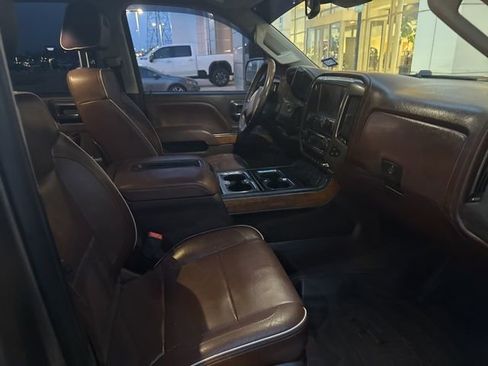 Used 2015 Chevrolet Silverado 2500 High Country w/ Duramax Plus Package image 9