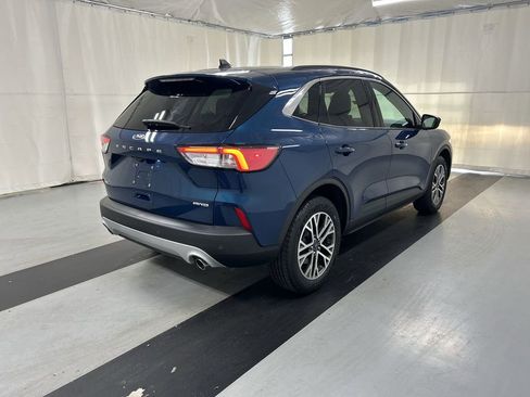 Used 2020 Ford Escape SEL image 2