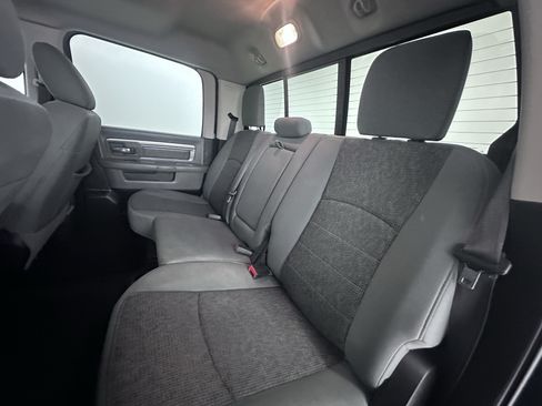 Used 2019 RAM 1500 Classic SLT w/ Luxury Group AWD/4WD image 26