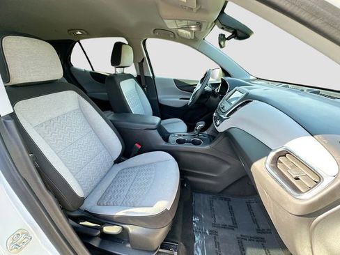 Used 2023 Chevrolet Equinox LT image 26