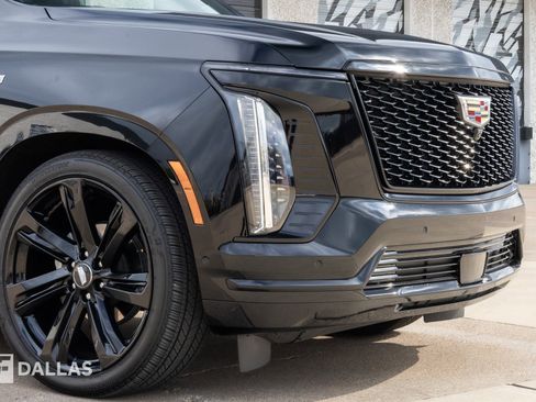 Used 2025 Cadillac Escalade Sport Platinum w/ LPO, Floor Liner Package image 2