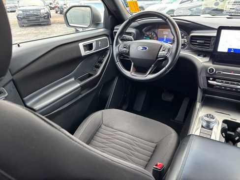 Used 2020 Ford Explorer XLT w/ Class III Trailer Tow Package image 14