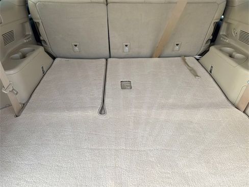 Used 2019 Toyota Highlander XLE image 11