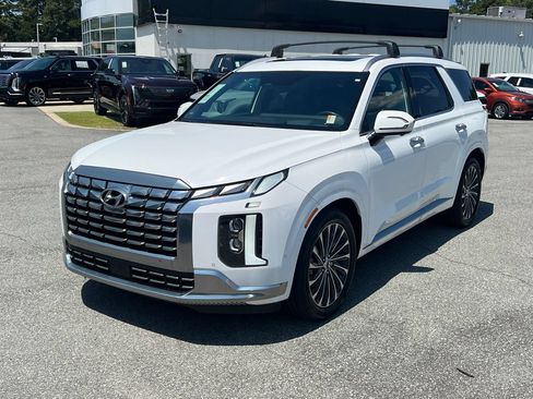 Used 2023 Hyundai Palisade Calligraphy AWD/4WD image 3