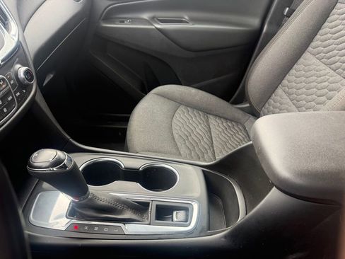 Used 2020 Chevrolet Equinox LT FWD image 12