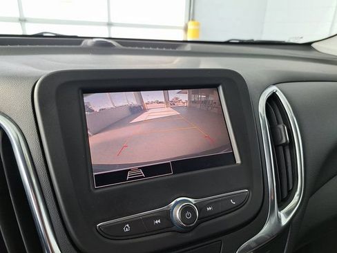 Used 2022 Chevrolet Equinox LT FWD image 12