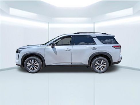 New 2026 Nissan Pathfinder SL AWD/4WD image 2