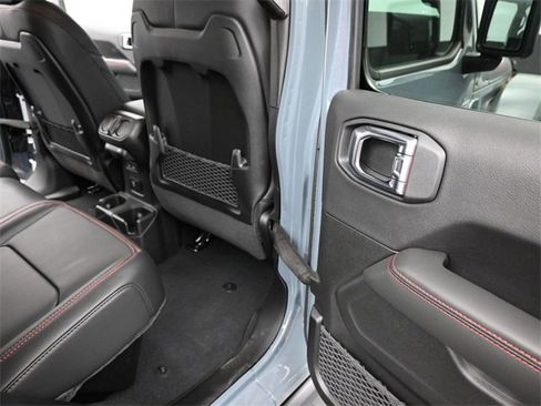 New 2025 Jeep Gladiator Rubicon image 19