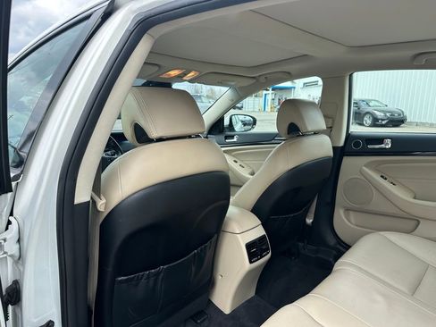 Used 2014 Kia Cadenza Premium w/ Luxury Package image 10