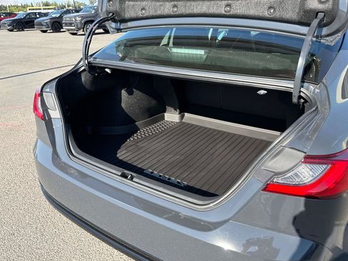 Used 2026 Toyota Camry XLE FWD image 15