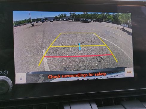 Used 2024 Toyota RAV4 LE FWD image 20