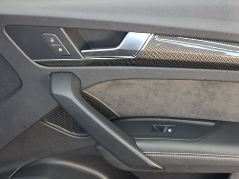 Used 2020 Audi SQ5 Premium Plus w/ Premium Plus Package image 21