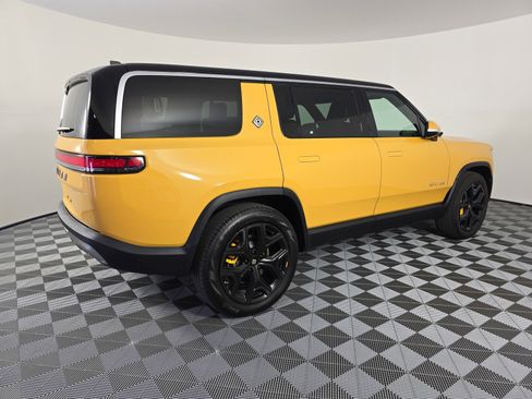 Used 2023 Rivian R1S Adventure AWD/4WD image 5